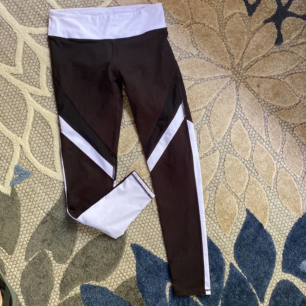 Fabletics Powerhold Leggings Black White Side Pocket 7/8 Full Length Small
